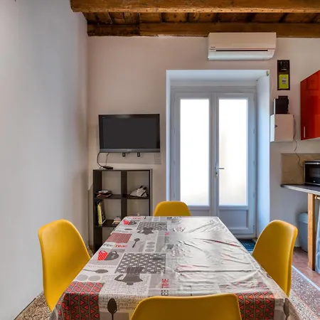 Maison Les Alpines شقة آرْلْ